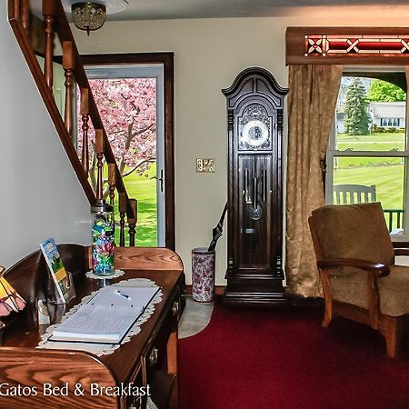 Los Gatos Bed & Breakfast Penn Yan Exterior foto